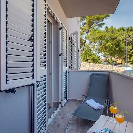 Apartman Filip มาลีโลชินจ์ ภายนอก รูปภาพ