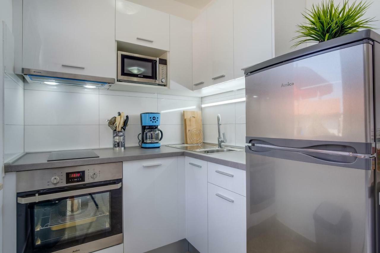 Apartman Filip มาลีโลชินจ์ ภายนอก รูปภาพ